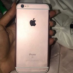 Rose gold IPhone 6s